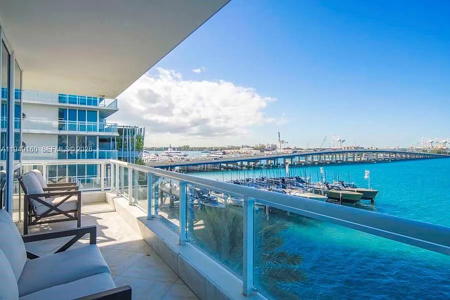 The Bentley Bay Condo — Photo 4