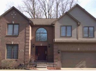 7586 N Hix Rd, Westland, MI 48185