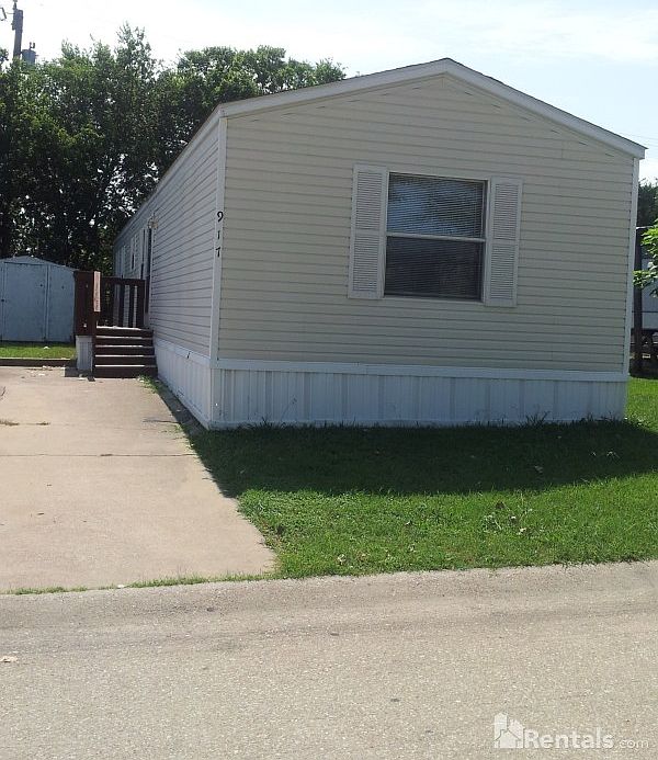 1st image of 917 Cardinal Dr