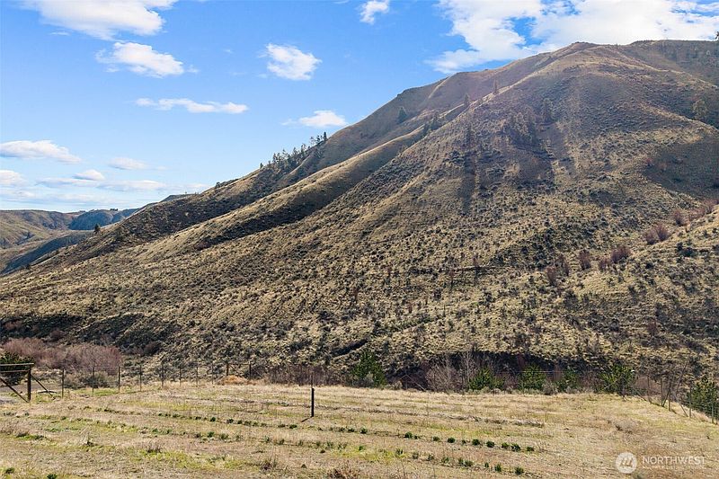 5th image of 1639 Pitcher Canyon Road