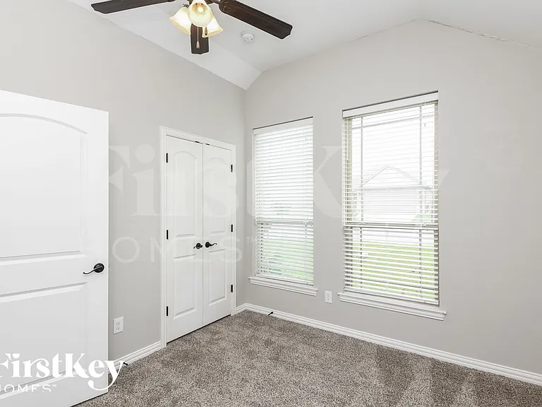 612 Zachary Dr — Photo 12