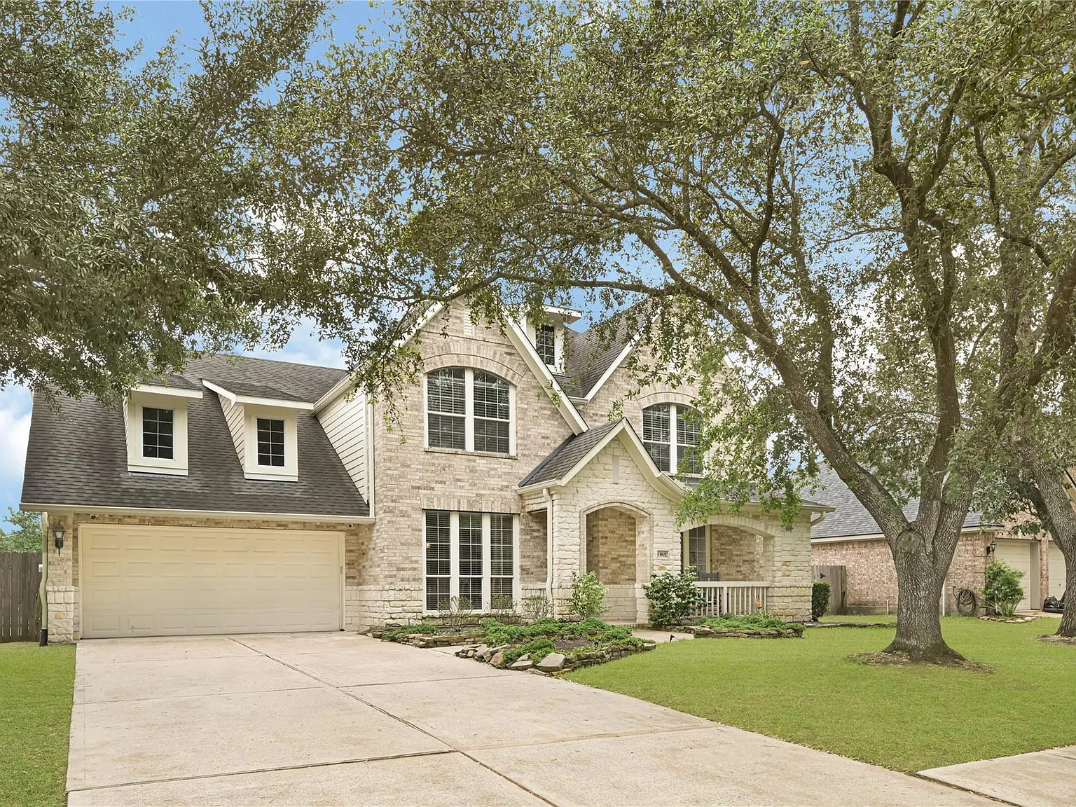 4 bed, 3.5 bath, 3553 sqft, $3,700 — Photo 2
