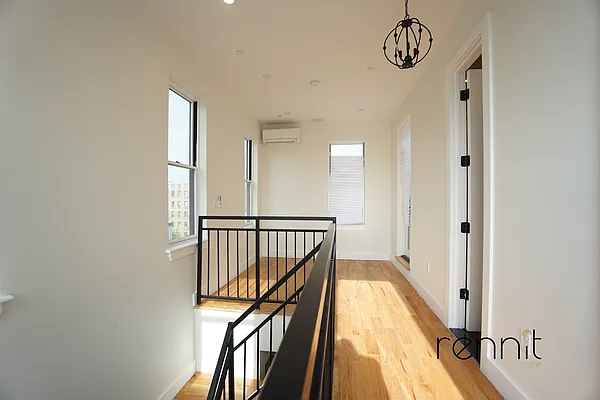 Rented by Rennit Inc. | media 18