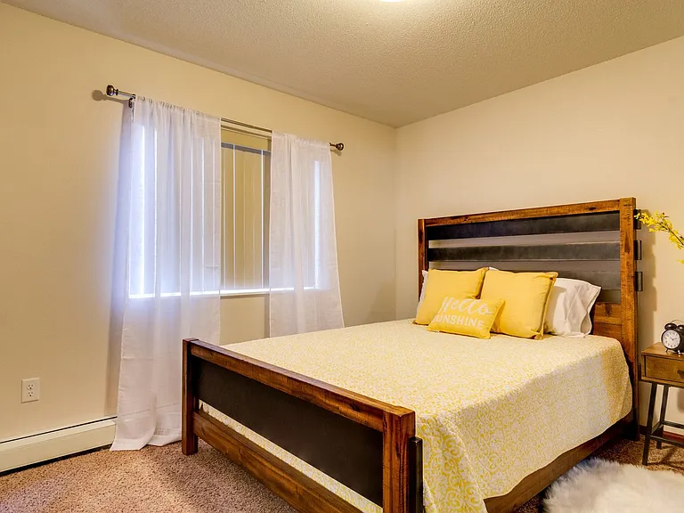 Southport Heights Apartments — Photo 15