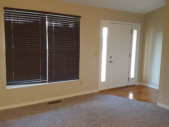 Living Room to Frt Door