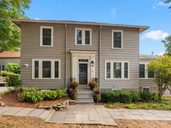 3 Daniel St, Newton, MA 02459