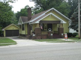 604 E Main St, Oblong, IL 62449