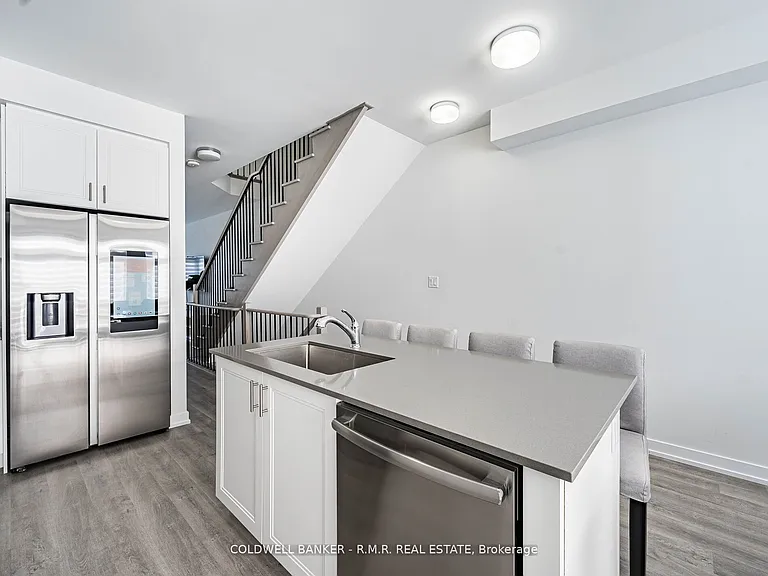 136 Brockley Dr — Photo 15