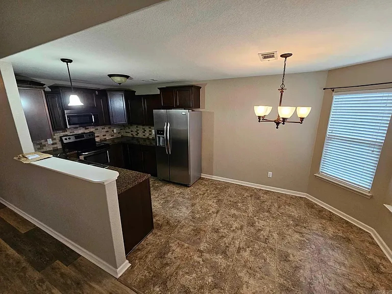 1151 Meadows Dr — Photo 4