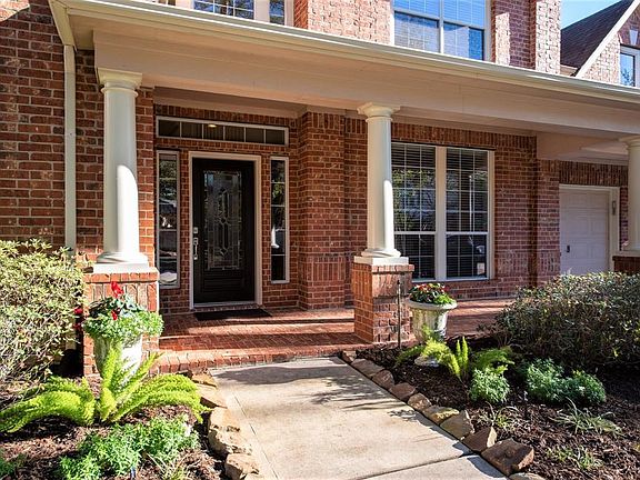 3rd image of 2919 Drews Manor Ct