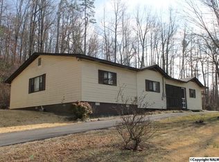 250 Dugout Valley Rd, Fort Payne, AL 35968