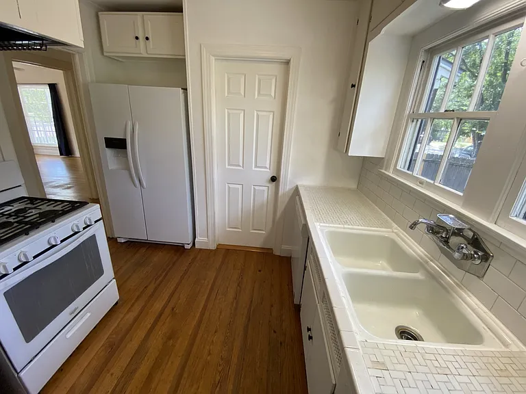 3901 Willbert Rd — Photo 13