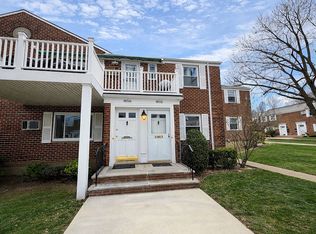 260-11 Langston Ave #1, Glen Oaks, NY 11004