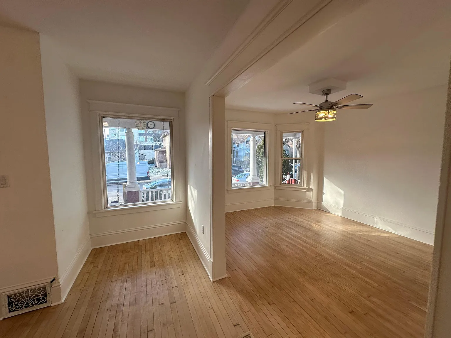 3 bed, 1300 sqft, $1,800 — Photo 4