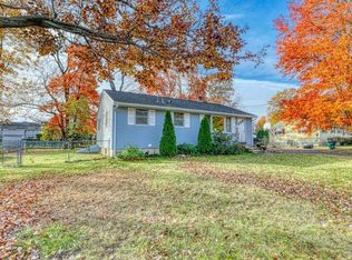 6 Hollywood St, South Hadley, MA 01075