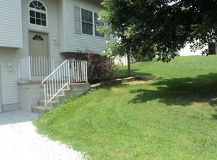 19 Briarwood Dr, Doylestown, OH 44230