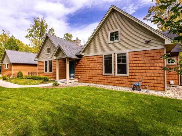 5286 Hillcrest Dr, Oxford, OH 45056