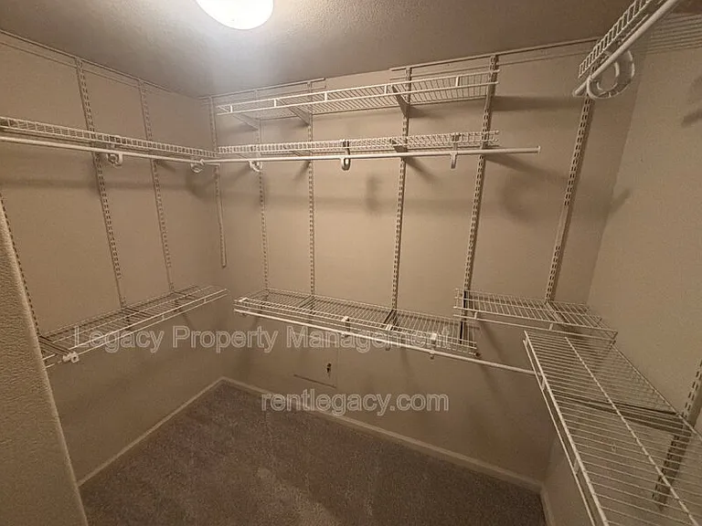108 Esplanade Cir — Photo 22