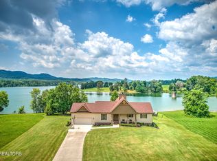 296 Shields Crossing Dr, Bean Station, TN 37708