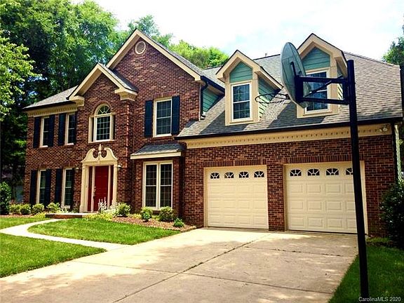 3rd image of 210 Withershinn Dr