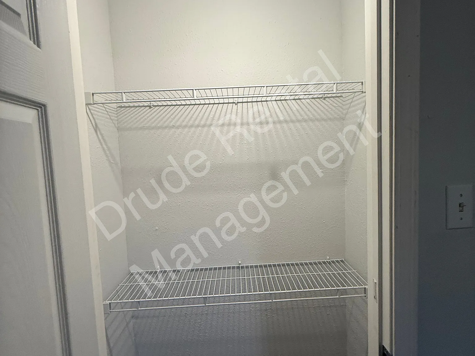 2 bed, 1050 sqft, $1,000 — Photo 1