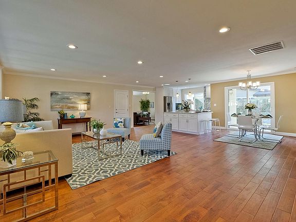 5th image of 646 Los Olivos Dr
