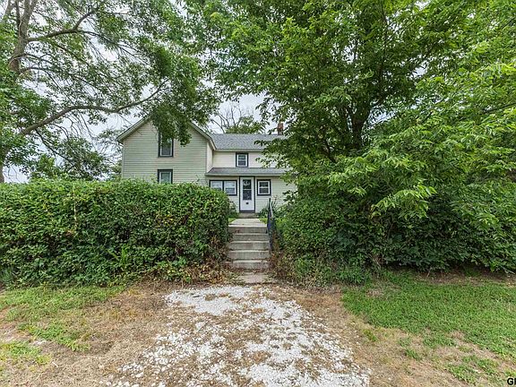3rd image of 1669 S 56th Rd