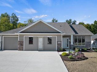 1028 Midnight Chase Grv, Fort Wayne, IN 46845