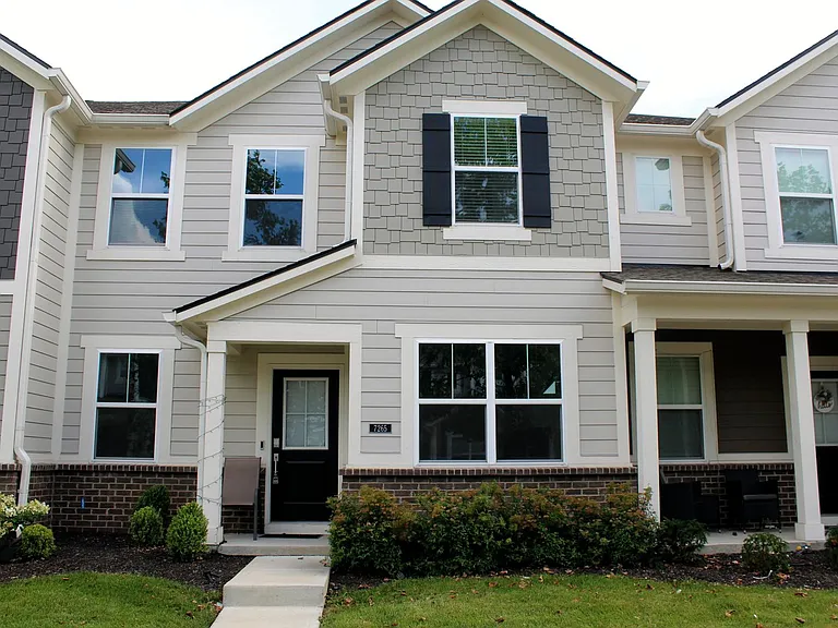 7265 Governors Row — Photo 1