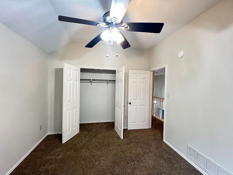 723 Sumner Dr — Photo 14