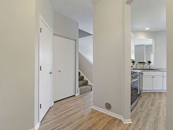 2nd image of 523 W Kristina Ln Unit 523