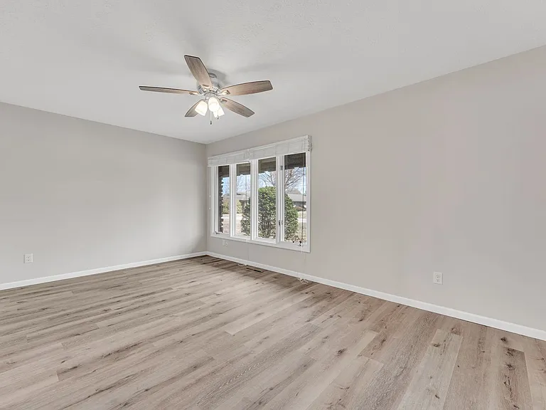 3700 E Cherry St — Photo 15