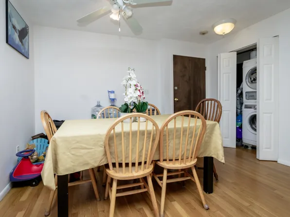 245 Lafayette St APT 2D, Salem, MA 01970