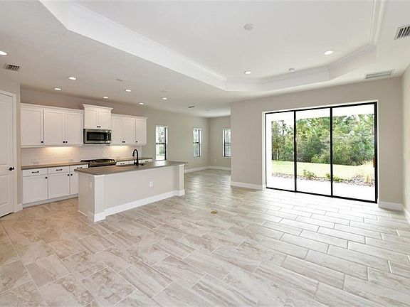4th image of 228 Cassano Dr