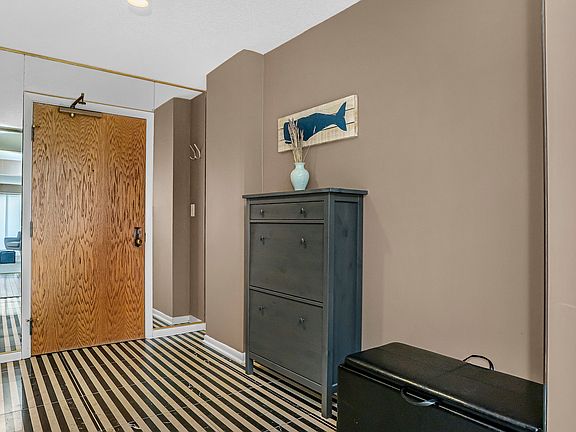 2nd image of 1020 N Harlem Ave APT 1F