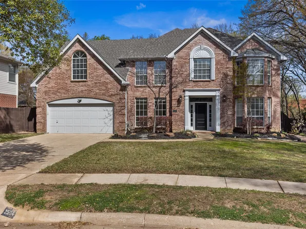 2504 Springhill Dr, Grapevine, TX 76051