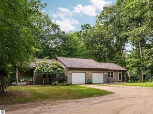 620 Elizabeth St, Fife Lake, MI 49633