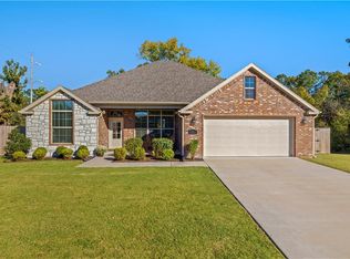 2611 Aspen St, Siloam Springs, AR 72761