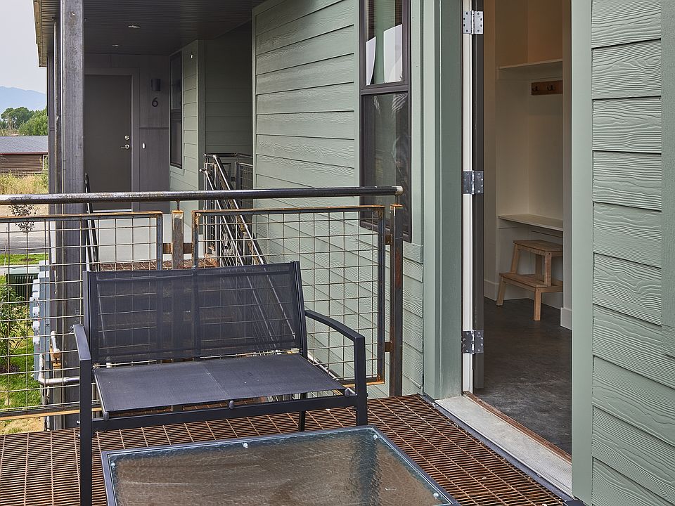Unit 7 PATIO_02282019