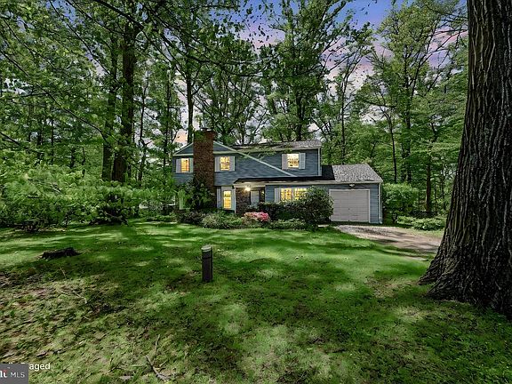 3rd image of 1201 Scott Rd