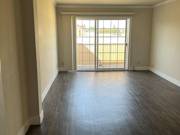 5th image of 14575 Bancroft Ave #314