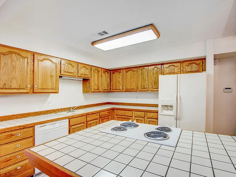 6139 Little Pine Cir — Photo 12