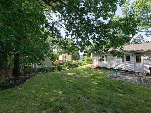 5th image of 99 Lakevilla Ave
