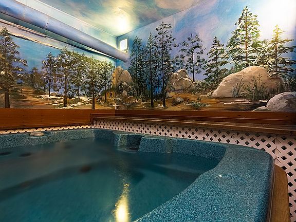Indoor jacuzzi room