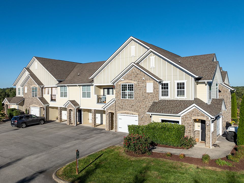 Attached Garages in Select Units