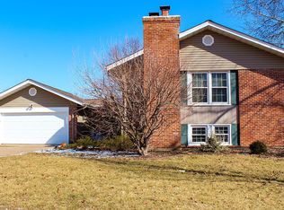 474 Cortequay Ct, Ballwin, MO 63021