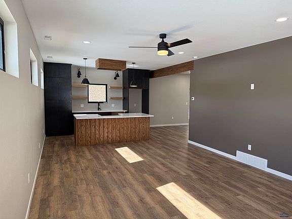 3rd image of 24225 Granite Point Ct