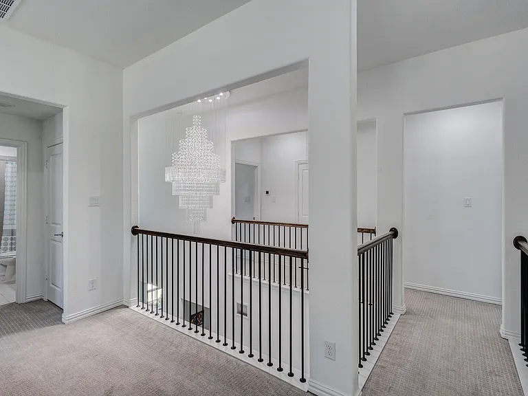 7597 Sanctuary Dr — Photo 32