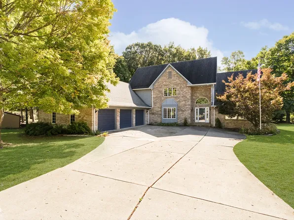 1100 Winterberry Dr, Crawfordsville, IN 47933