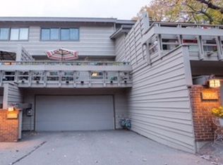9704 Mill Creek Dr, Eden Prairie, MN 55347